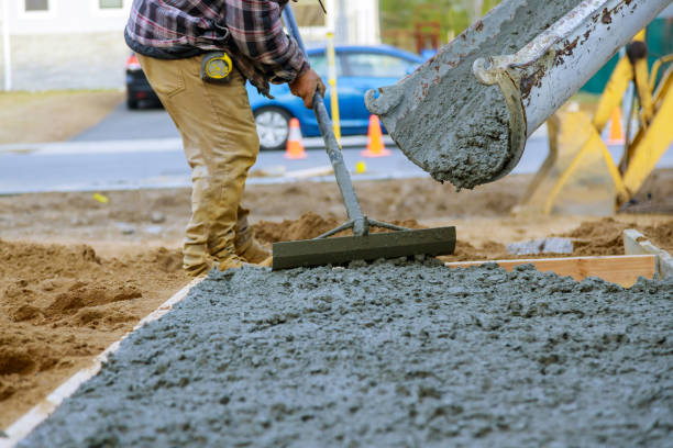 Best Concrete Driveway Installation  in New Ulm, MN